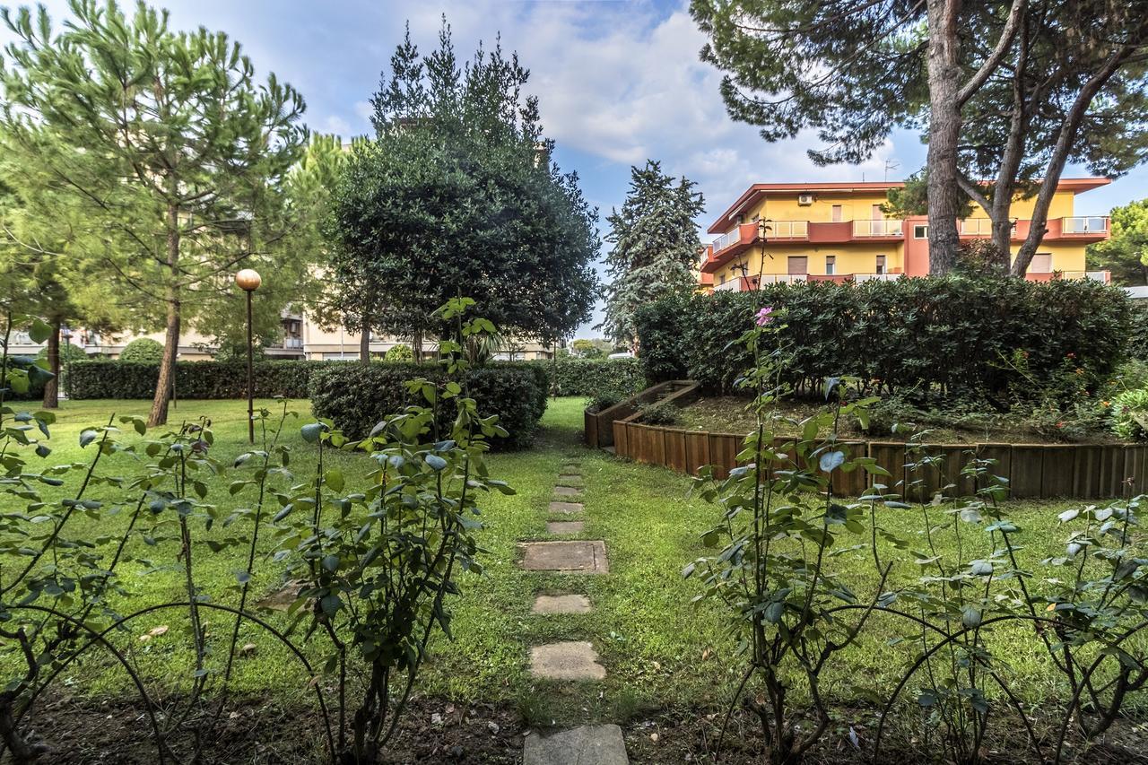 Zaffiro Luxury Silvi Vacanza Silvi Marina Buitenkant foto