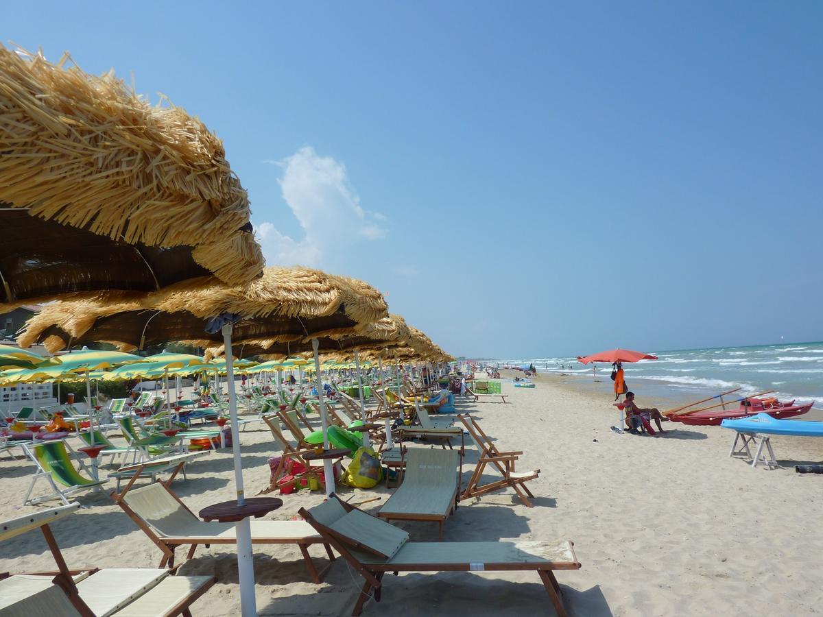 Zaffiro Luxury Silvi Vacanza Silvi Marina Buitenkant foto