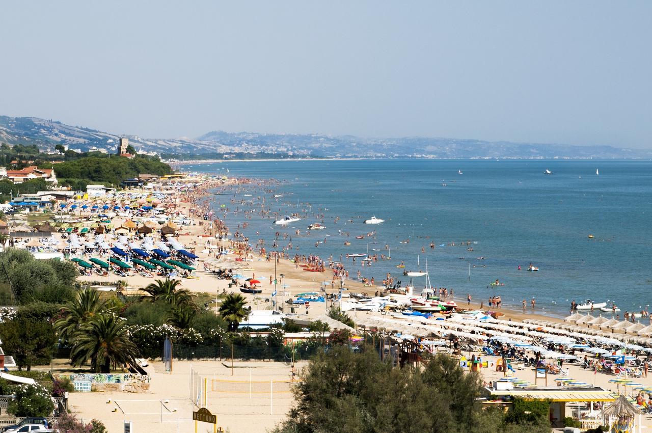 Zaffiro Luxury Silvi Vacanza Silvi Marina Buitenkant foto